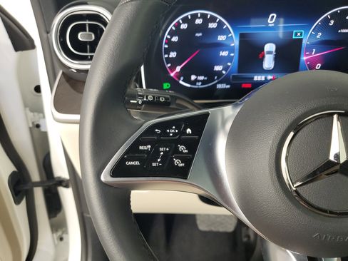 Used 2023 Mercedes-Benz GLC 300 image 24