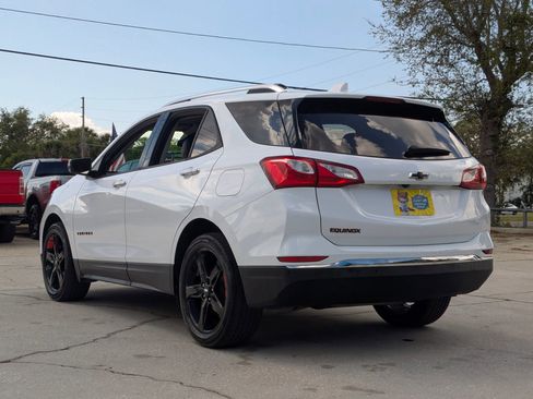 Used 2020 Chevrolet Equinox Premier w/ Premier Redline Edition FWD image 2