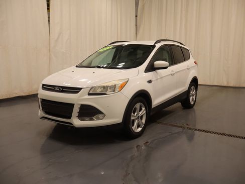 Used 2014 Ford Escape SE w/ Equipment Group 201A image 5
