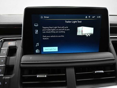 Used 2024 Chevrolet Suburban Z71 w/ Luxury Package image 19