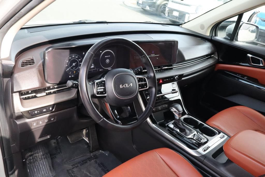 Used 2024 Kia Carnival SX FWD image 16