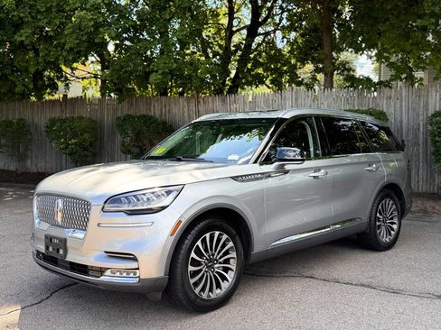 Used 2021 Lincoln Aviator Reserve w/ Elements Package Plus AWD/4WD image 2