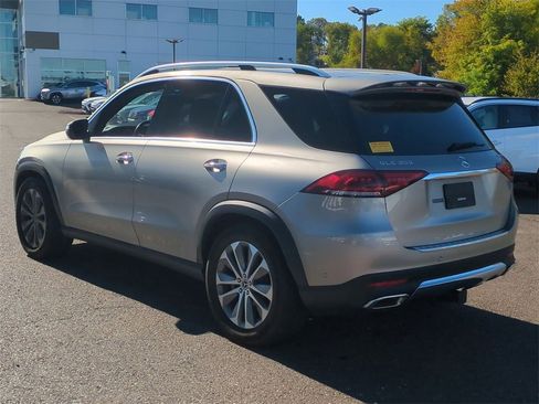 Used 2021 Mercedes-Benz GLE 350 4MATIC w/ Premium Package image 5