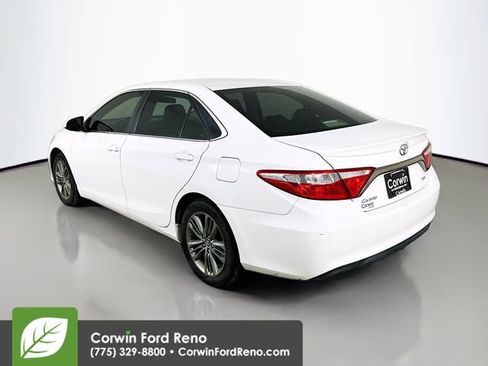 Used 2015 Toyota Camry SE image 5
