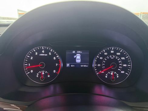 Used 2019 Kia Cadenza Premium image 22