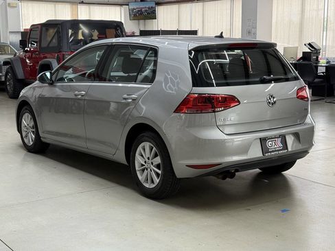 Used 2015 Volkswagen Golf 4-Door FWD image 4