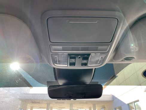 Certified 2024 Honda Odyssey EX-L image 16