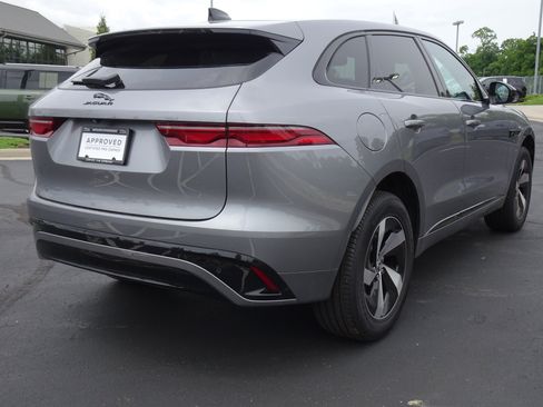 New 2025 Jaguar F-PACE R-Dynamic S AWD/4WD image 10