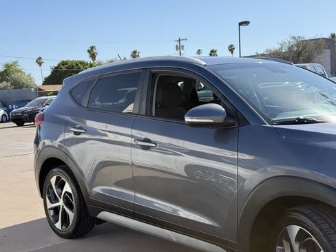 Used 2017 Hyundai Tucson Sport FWD image 4