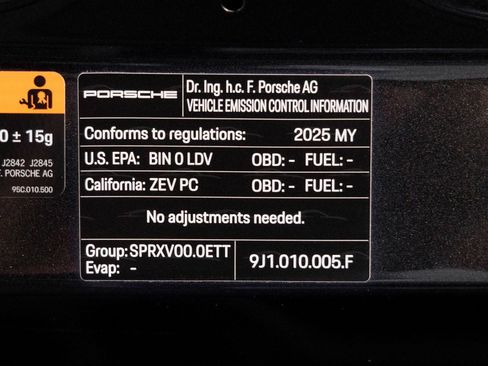 New 2025 Porsche Taycan 4S image 38