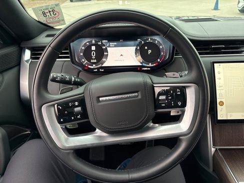 Used 2025 Land Rover Range Rover Long Wheelbase Autobiography image 27