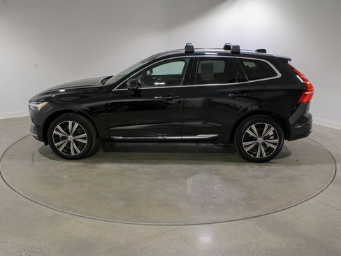 Used 2023 Volvo XC60 B5 Plus w/ Climate Package image 3