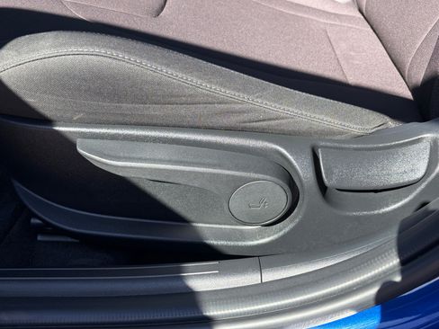 Used 2023 Hyundai Elantra SEL FWD image 15