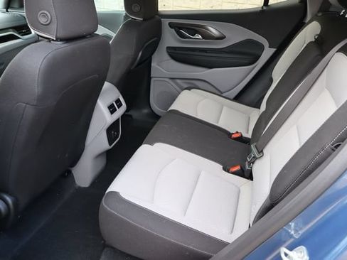 Used 2024 GMC Terrain SLE AWD/4WD image 5