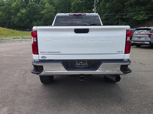 Used 2024 Chevrolet Silverado 2500 LTZ w/ LTZ Convenience Package AWD/4WD image 17
