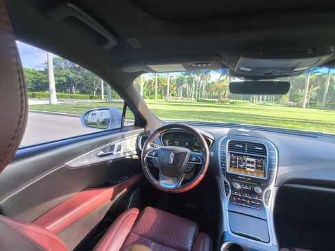 Used 2019 Lincoln Nautilus Black Label AWD/4WD image 27