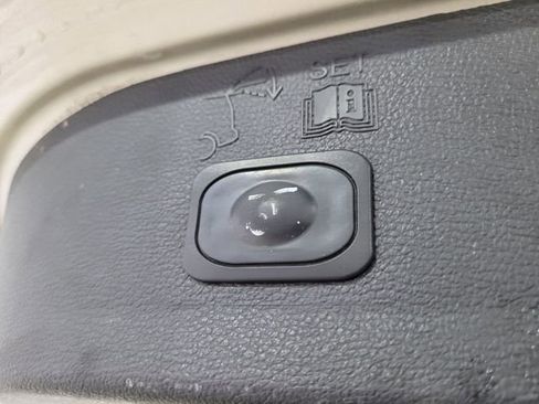 Used 2018 Ford Escape SEL image 48