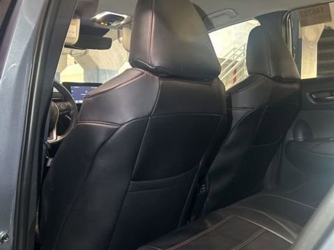 Used 2024 Toyota Corolla Cross LE FWD image 5