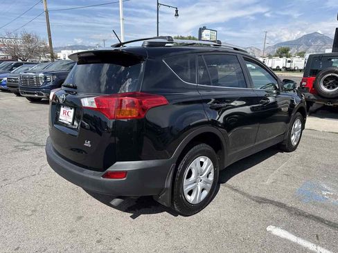Used 2013 Toyota RAV4 LE AWD/4WD image 6