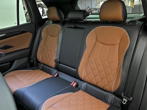 New 2026 Volkswagen Tiguan SEL R-Line AWD/4WD image 9