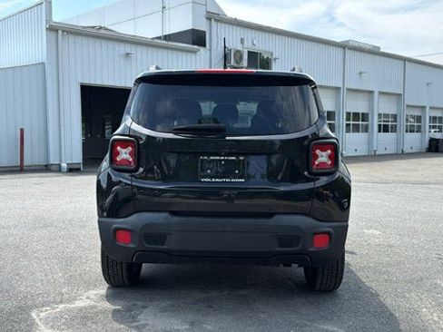 Used 2016 Jeep Renegade Latitude AWD/4WD image 7