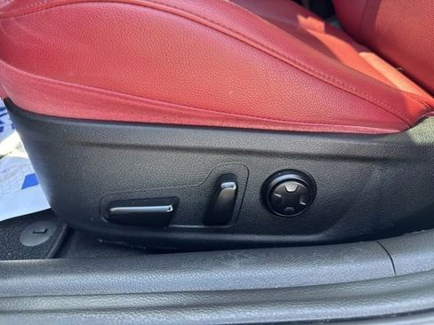Used 2019 Kia Stinger GT1 AWD/4WD image 15