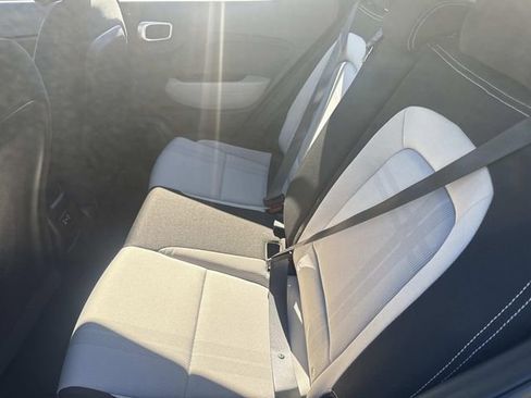 Used 2024 Hyundai Venue SEL image 15