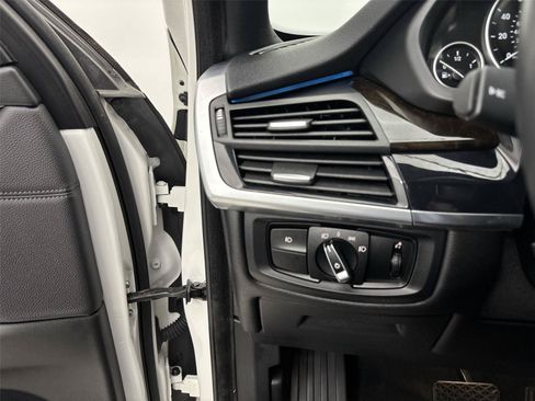 Used 2018 BMW X5 xDrive35i w/ M Sport Package AWD/4WD image 31