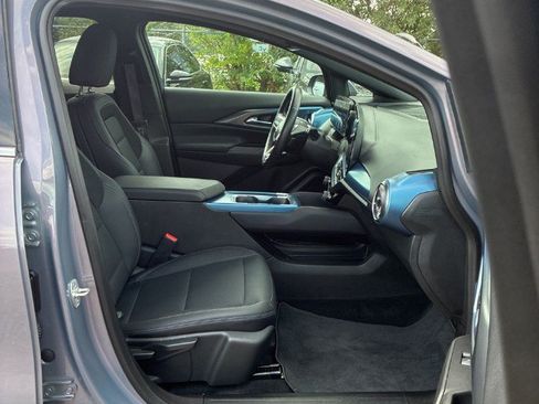 Used 2025 Chevrolet Equinox EV LT w/ Convenience Package AWD/4WD image 16