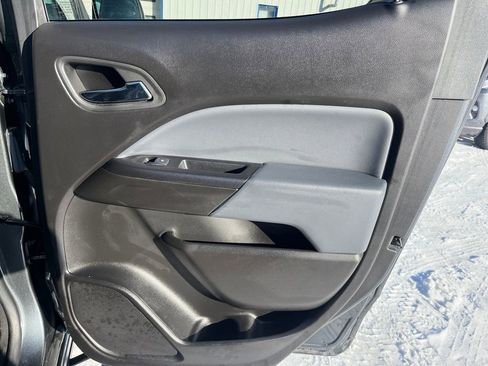 Used 2017 Chevrolet Colorado Z71 image 16