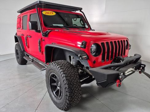 Used 2019 Jeep Wrangler Unlimited Sahara w/ Quick Order Package 24M Moab AWD/4WD image 6