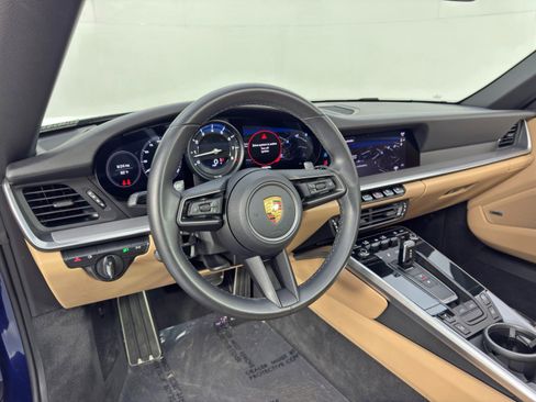Used 2022 Porsche 911 Targa 4S w/ Premium Package AWD/4WD image 12