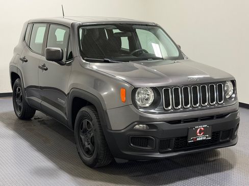 Used 2016 Jeep Renegade Sport w/ Power & Air Group FWD image 4