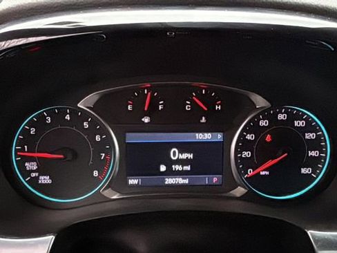 Used 2023 Chevrolet Traverse LT image 12