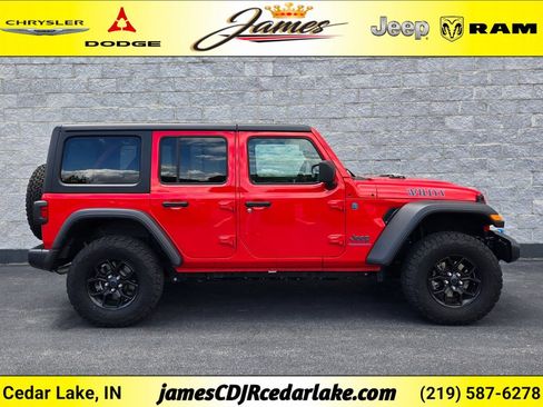 Used 2024 Jeep Wrangler Unlimited AWD/4WD image 6