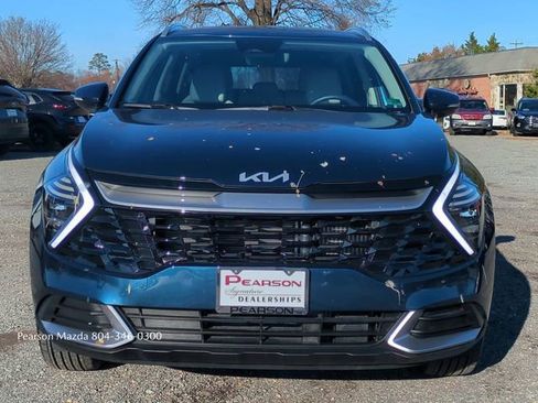 Used 2025 Kia Sportage EX image 10