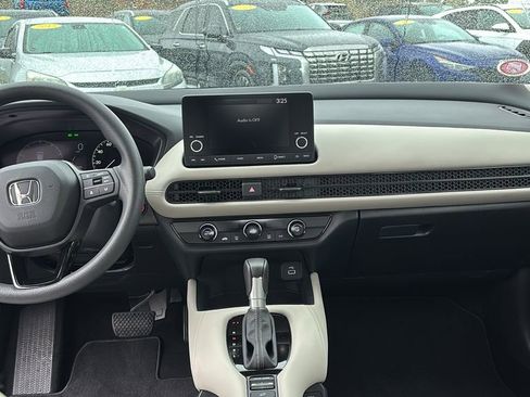 Used 2025 Honda HR-V LX image 12