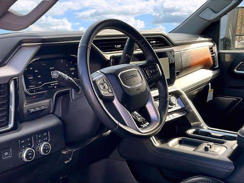 Used 2024 GMC Sierra 3500 Denali w/ Denali Reserve Package image 18