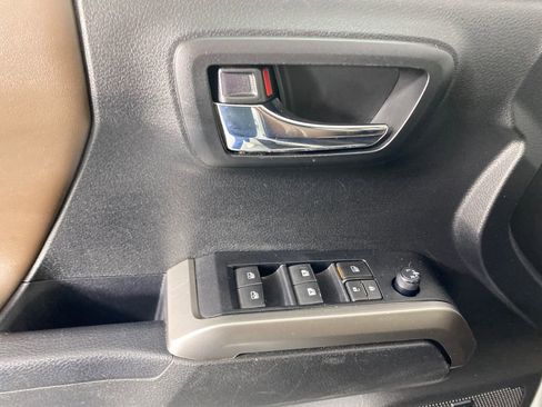 Certified 2022 Toyota Tacoma Limited image 12