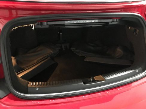 Used 2014 Volkswagen Beetle TDI image 34