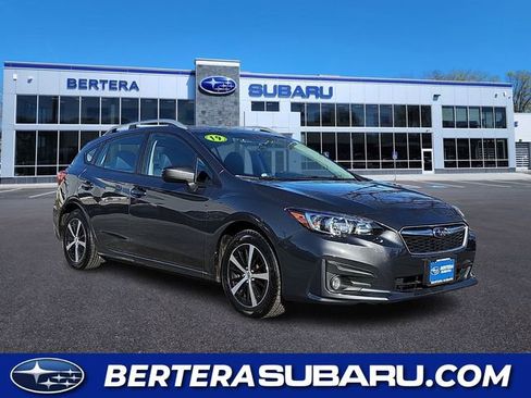 Used 2019 Subaru Impreza 2.0i Premium image 1