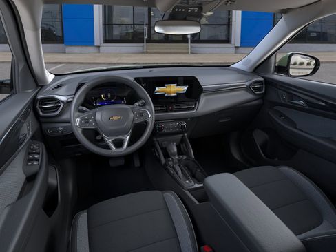 New 2026 Chevrolet TrailBlazer LT w/ LT Cold Weather Package AWD/4WD image 15