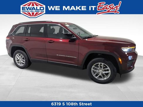 New 2025 Jeep Grand Cherokee Laredo X w/ Trailer Tow Package image 23