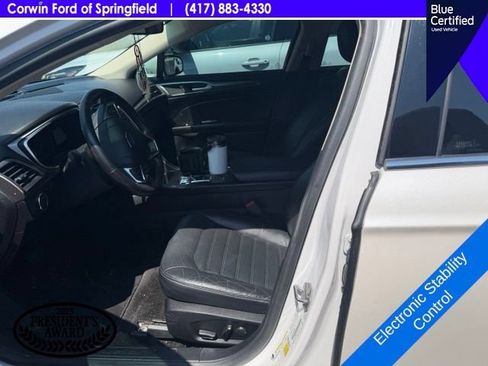 Used 2017 Ford Fusion SE w/ Fusion SE Technology Package FWD image 15