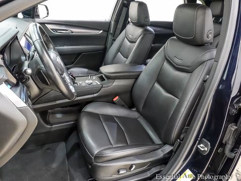 Used 2022 Cadillac XT5 Luxury FWD image 13