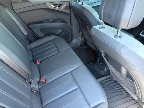 Used 2023 Audi Q4 e-tron Premium Plus w/ Premium Plus RWD image 32