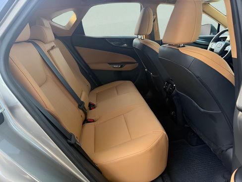 Used 2024 Lexus NX 250 FWD image 10