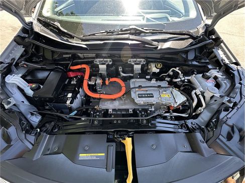 Used 2024 Nissan Ariya AWD image 29