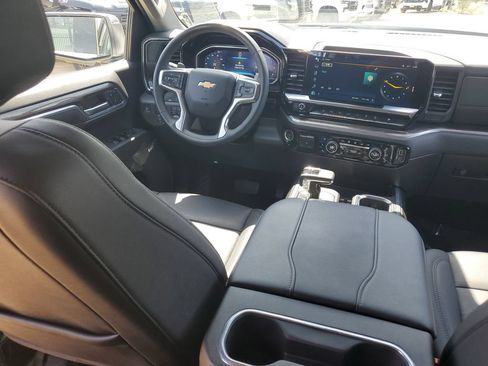 Used 2024 Chevrolet Silverado 1500 LTZ AWD/4WD image 12