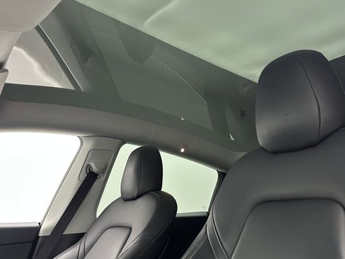 Used 2021 Tesla Model Y Long Range image 13